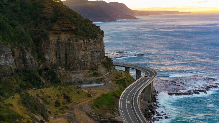 The road between the sea and the cliff