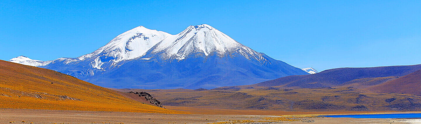 A chile desert with mountain