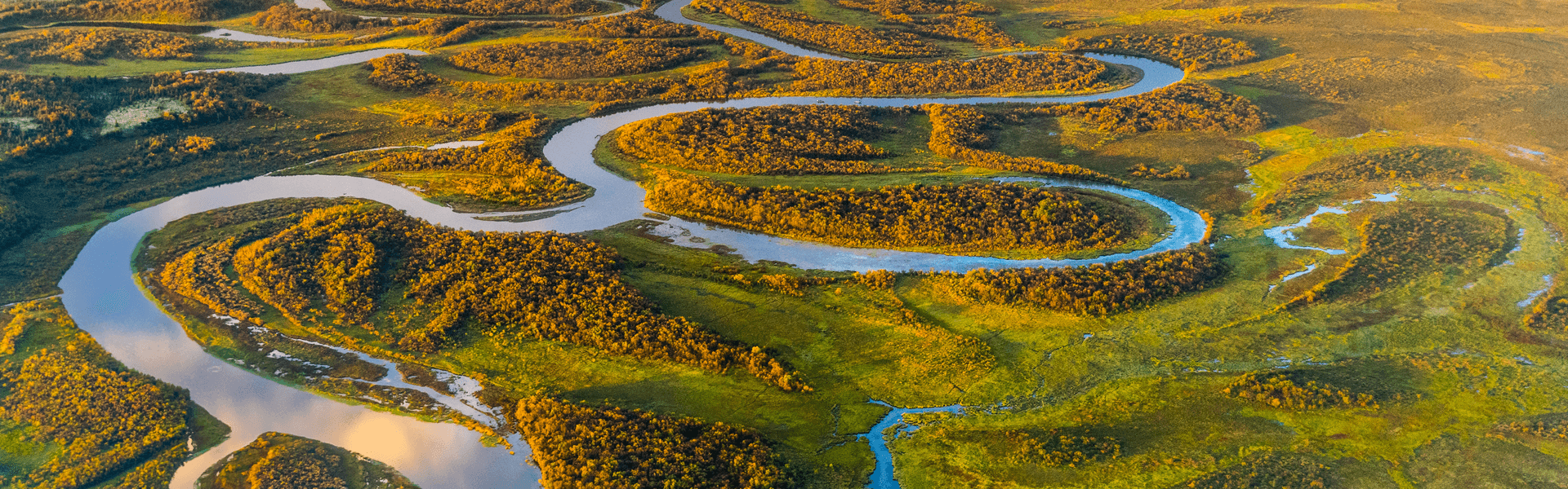 A plain honeycombed with river